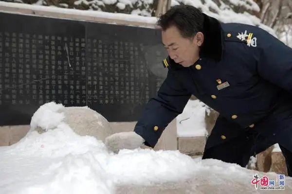 世相丨除夕夜守站人：我的“雪之梦”和《我的冬奥日记》