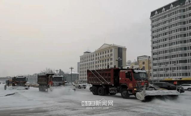 哈尔滨全市主干街路积雪清理完毕 今天还会有阵雪，交警部门发布提示