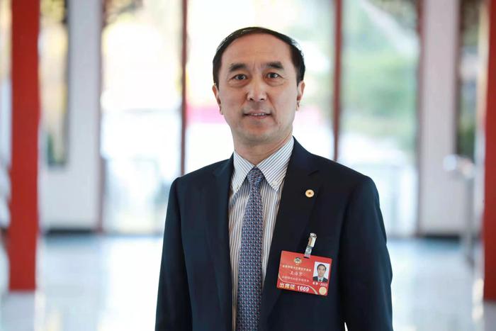 全国政协委员、中国红十字会原副会长王海京。受访者供图