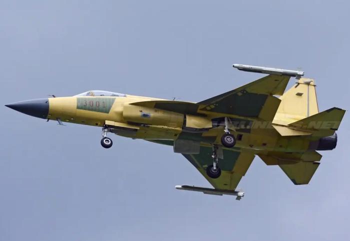 JF-17 Block3配备了相控雷达,性能进一步提升。