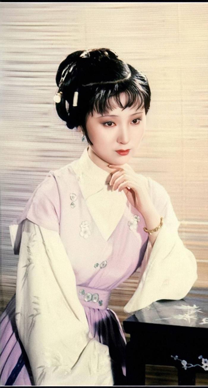 陈晓旭 