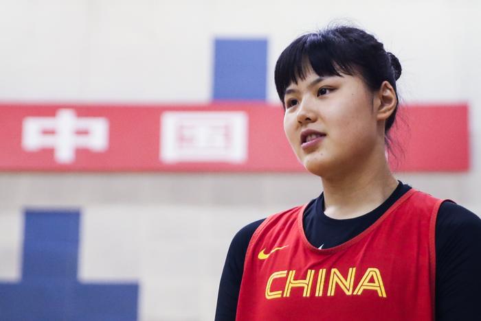 韩旭重返WNBA赛场：她能去美国打球，为什么李月汝不行？