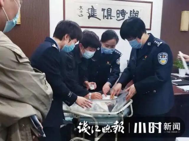 42岁产妇独自打车到医院，生完孩子悄悄离开！深夜人被找到时，泪目了……