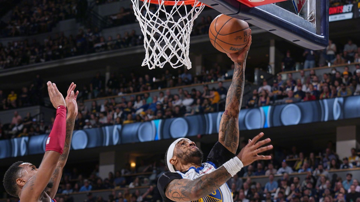 跟随勇士NBA直播见证库里汤普森联手爆发的震撼瞬间