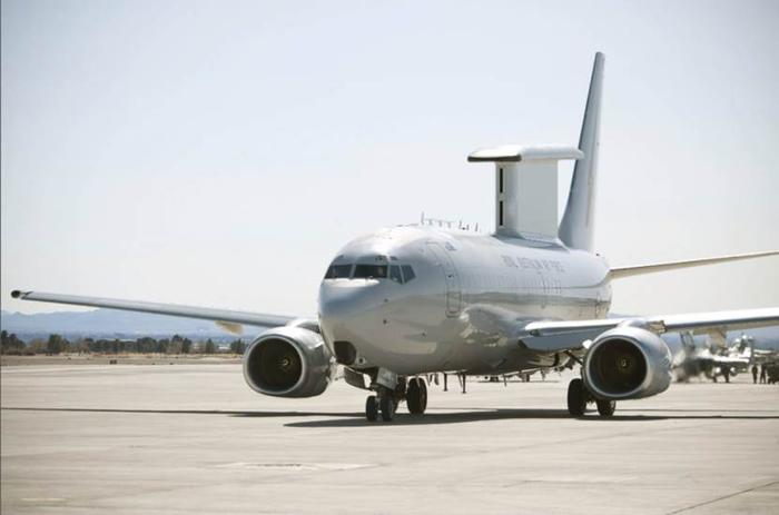 E-7一开始只是出口型预警机,不在美国空军的考虑范围之内。