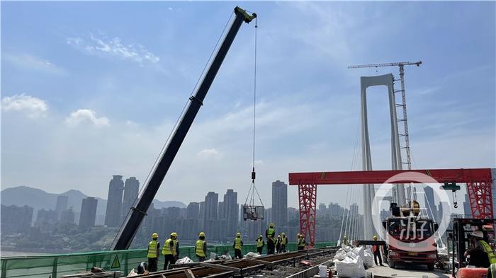 重庆地铁10号线鲤鱼池到南坪站（不含）预计6月30日实现轨通