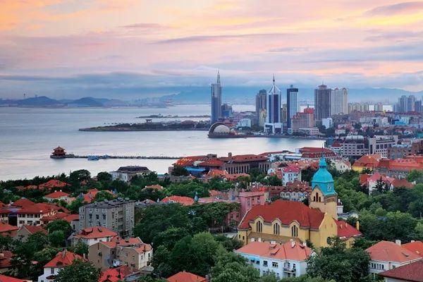 英语新闻｜Qingdao aims to boost real economy