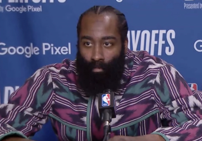  哈登与恩比德默契配合创赛季新高比分快船险胜掘金全场沸腾