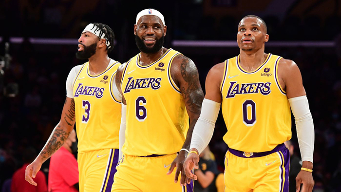 专家解读湖人战术调整对比赛得分影响显著