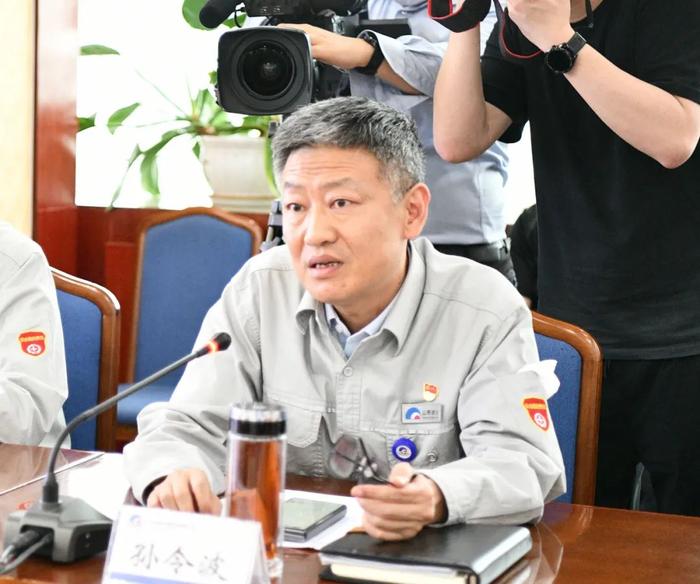 杜建华带队来海化集团现场办公