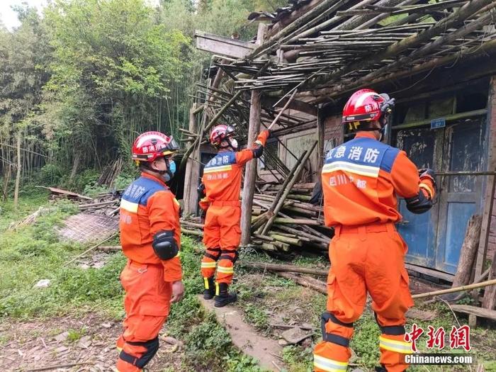 今晨，又有地震！铁路、电力、通信陆续恢复！一夜过去，四川最新消息→