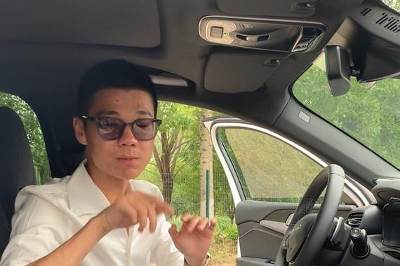 拉低门槛更受年轻人喜爱 22款领克02HB