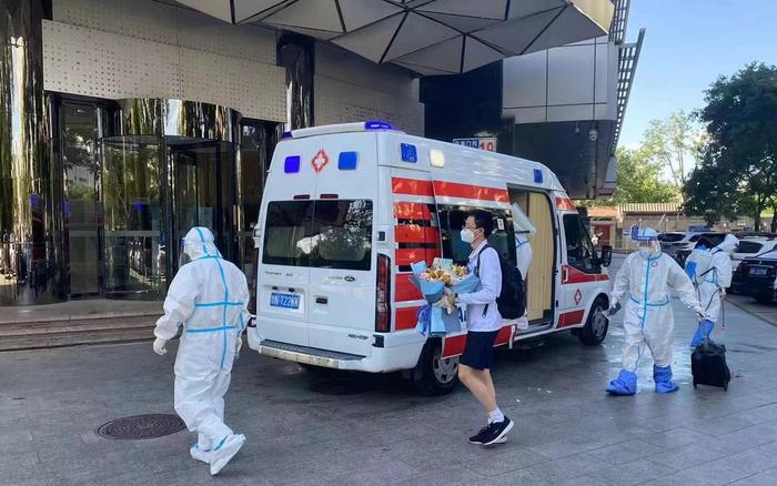 北京隔离酒店考点高考生：“正好考四天，要把四种套餐都尝一遍”