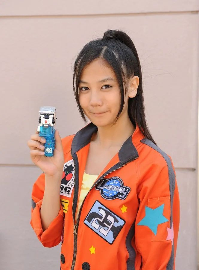 汇总假面骑士fourze中的变身用开关，你知道几个？