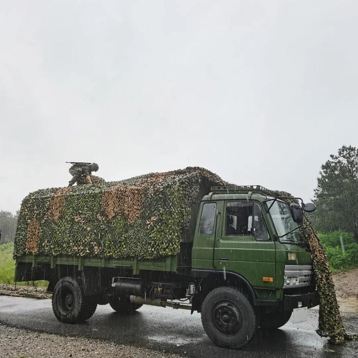 激情六月练兵忙！直击战区部队官兵鏖战训练场