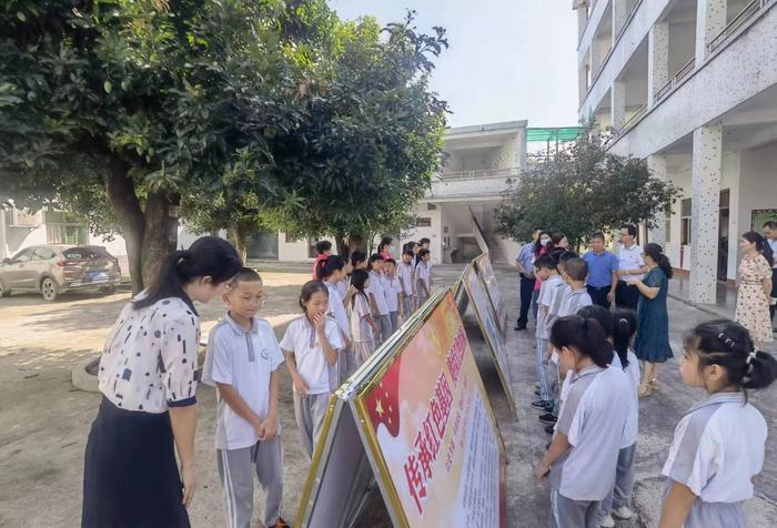 “红色文化进校园”活动走进梅州汤西镇和安小学