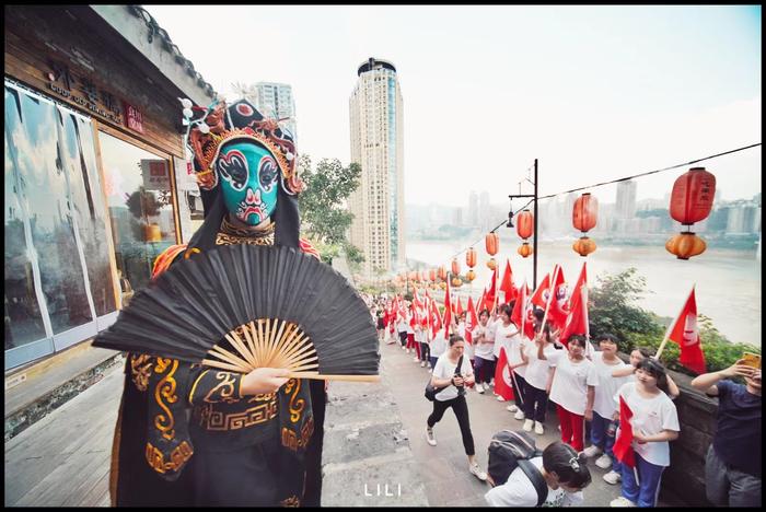 “神仙老虎狗，生旦净末丑” 带你认识川剧里的五个行当