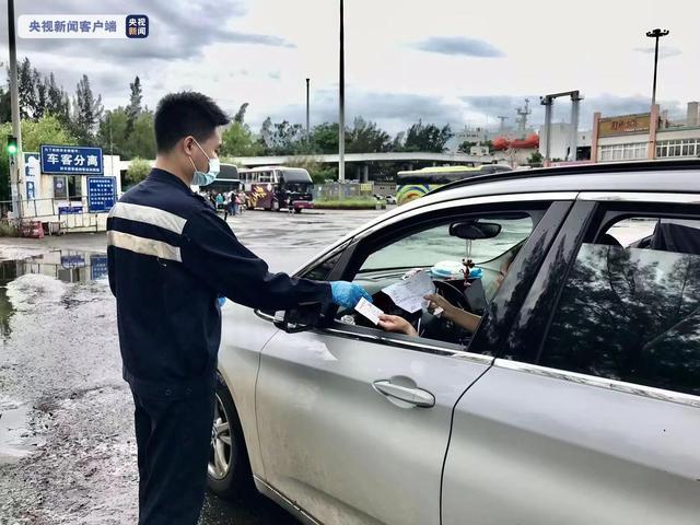 海南琼州海峡复运 海南铁路轮渡全力抢运滞留旅客、车辆过海