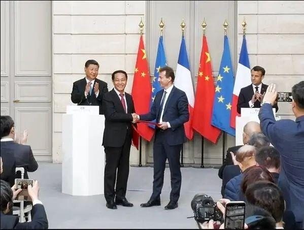 2019年3月,在两国领导人的见证下,中国航空器材集团与空客签署300架飞机购买协议