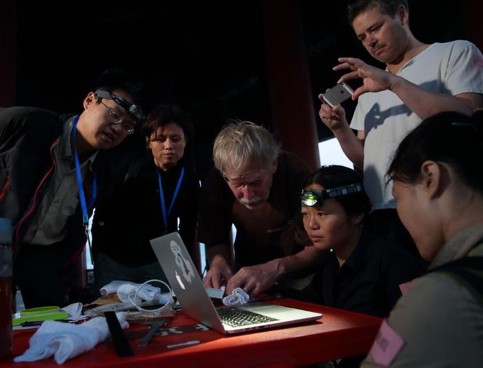 首次精确揭示北京雨燕迁徙规律，中外研究团队是如何获取数据的？