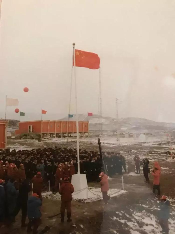 为什么高考试卷和大学录取通知书都是中国邮政送……因为有些地方只有他们愿意去！