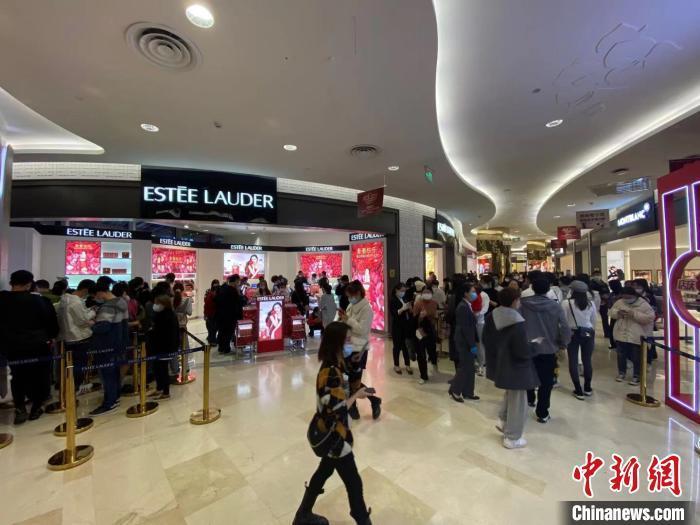资料图:cdf海口市内免税店。 王子谦 摄