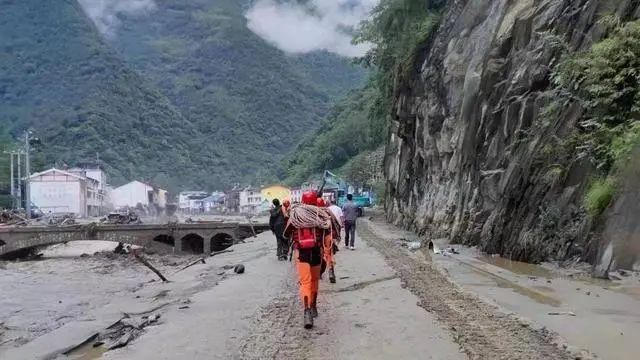 突发 | 暴雨来袭！四川已6死12失联！一地创60年最大洪水！