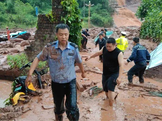 突发 | 暴雨来袭！四川已6死12失联！一地创60年最大洪水！