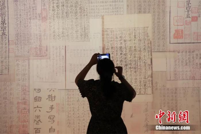东西问 | 杜伟生：古籍在传承中华文明中发挥怎样的作用？