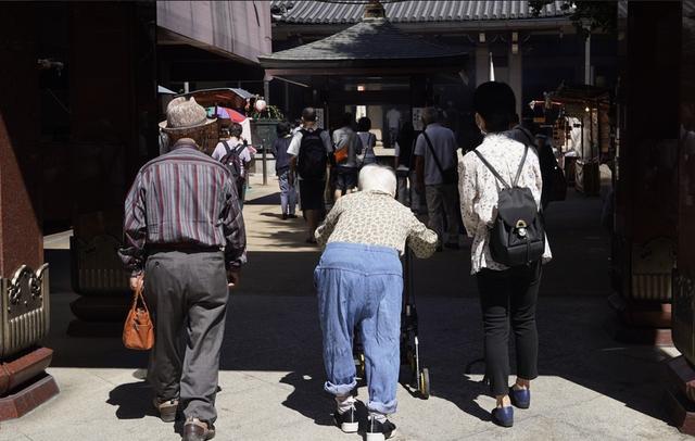 日本2021年因认知障碍走失人数达1．7万人 连续9年创新高