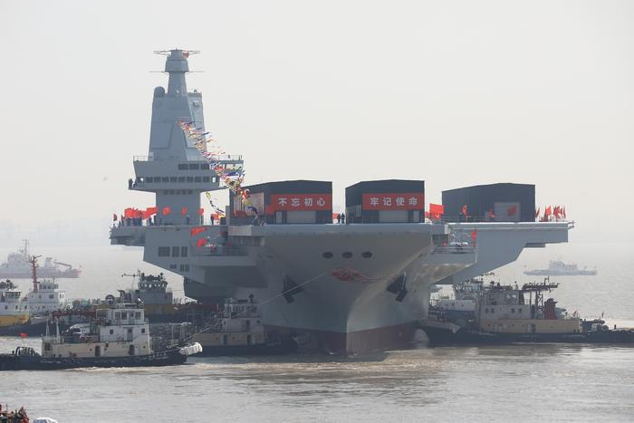 2022年6月17日,上海,我国第三艘航空母舰下水命名仪式在中国船舶集团有限公司江南造船厂举行。
