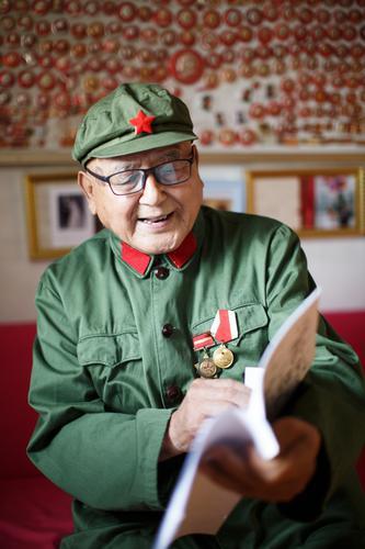 92岁老兵隋焕华：经过天安门时，心中默念着小伙伴的名字