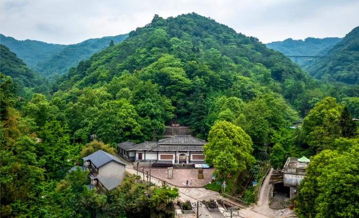 李冰遗泽“天府之国”的，不只是都江堰 | 草地·说人解史