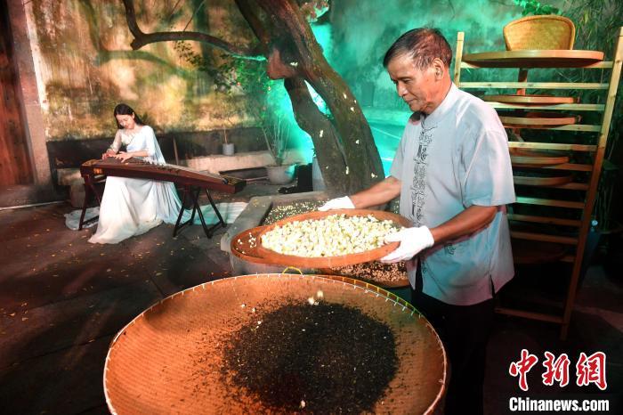 福州旅游美食季启动 沉浸式表演唤醒记忆中的“古早味”