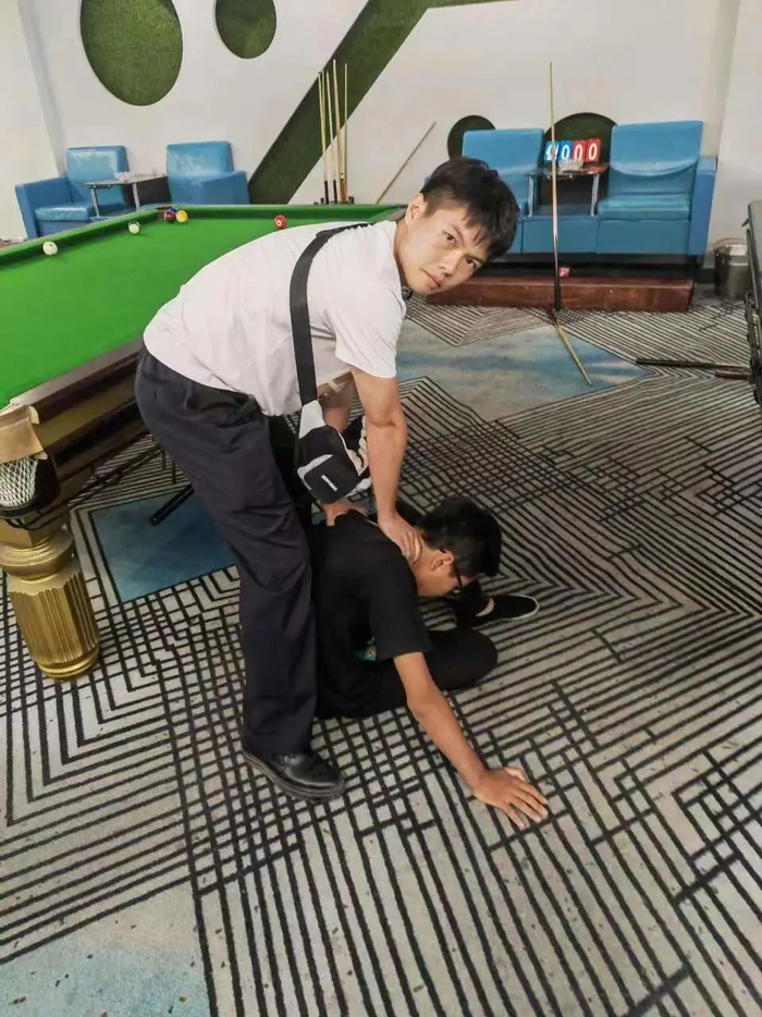 揭示76人快攻转换节奏 控卫组织与锋线跟进的默契连线