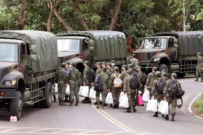 台军兵役条件变动 这些人也得去当兵了