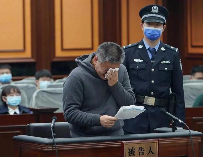 贵港市委原书记李新元受贿1.7亿，被判死缓
