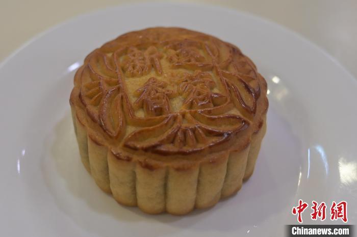 冰厅自制中秋月饼 香港年轻夫妇传承传统饮食文化