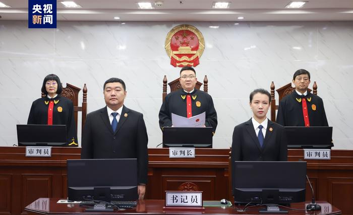 重庆原副市长、公安局原局长邓恢林一审获刑15年