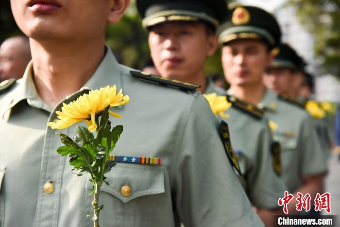 中国第九个烈士纪念日：驻闽武警官兵传承红色基因