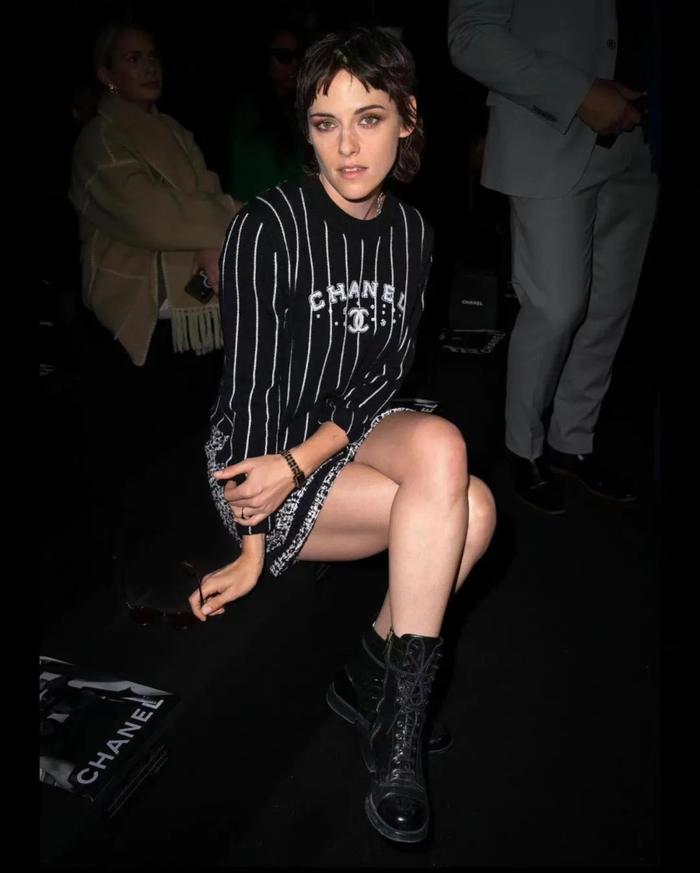 Kristen Stewart前排看秀