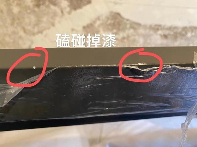 消费者称盼盼防盗门变形要求退货遭拒，商家：签收后自担风险