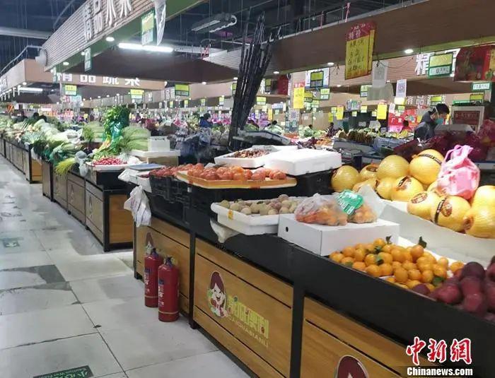 图为北京丰台区某菜市场。中新财经记者 谢艺观 摄