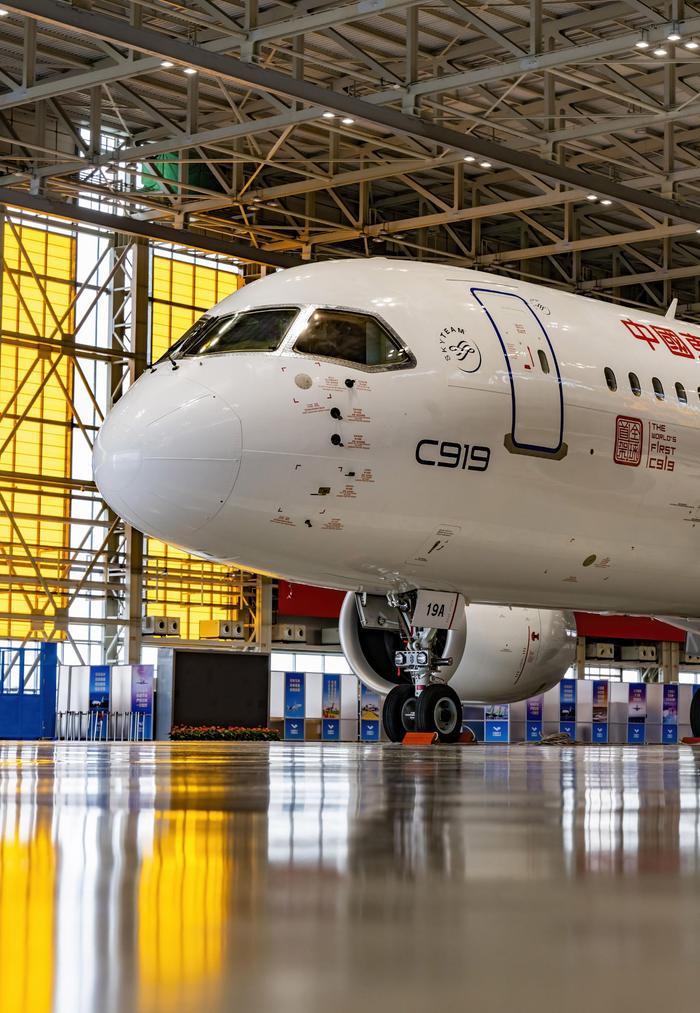 全球首架C919客机。新京报记者 陶冉 摄