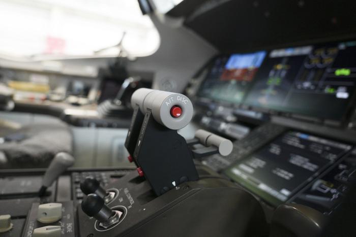 东航C919客机驾驶舱。中国东航供图