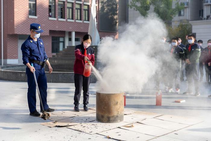 新华调查丨假培训真坑钱！多部门综合施策治理消防安全假培训