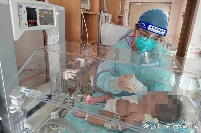26天大的新生儿发烧38.5℃，10天后终于转“阴”出院了