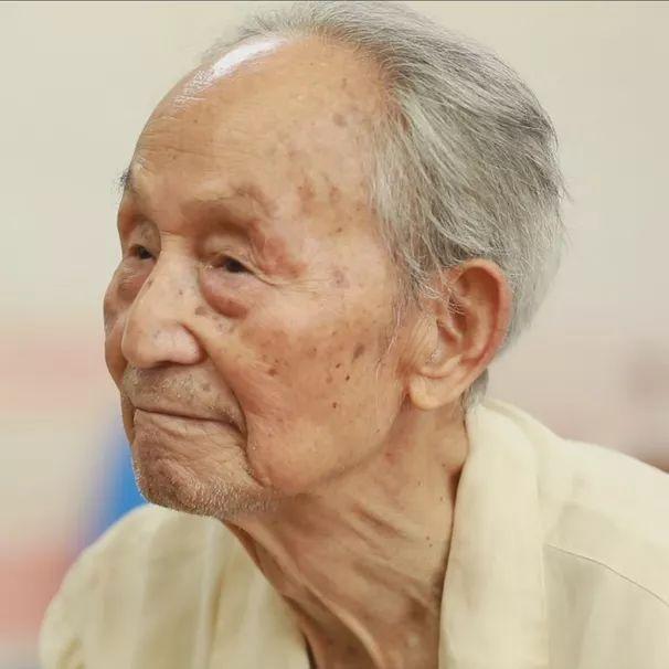 103岁开国大校陈信逝世，曾长期与钱学森一起工作