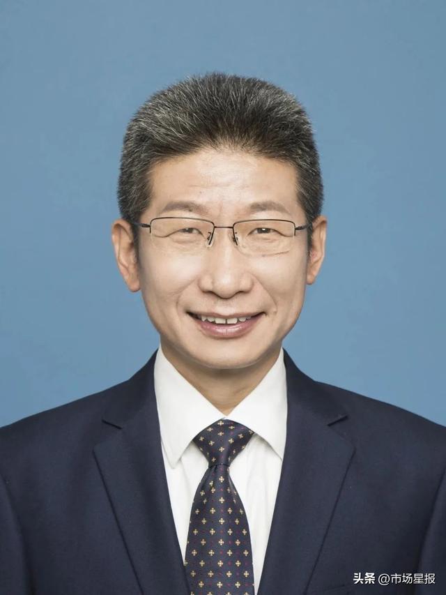 安徽省委决定，他任一医学院党委副书记