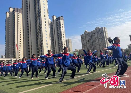 江西省安义县龙津中学举行七年级学生广播体操比赛